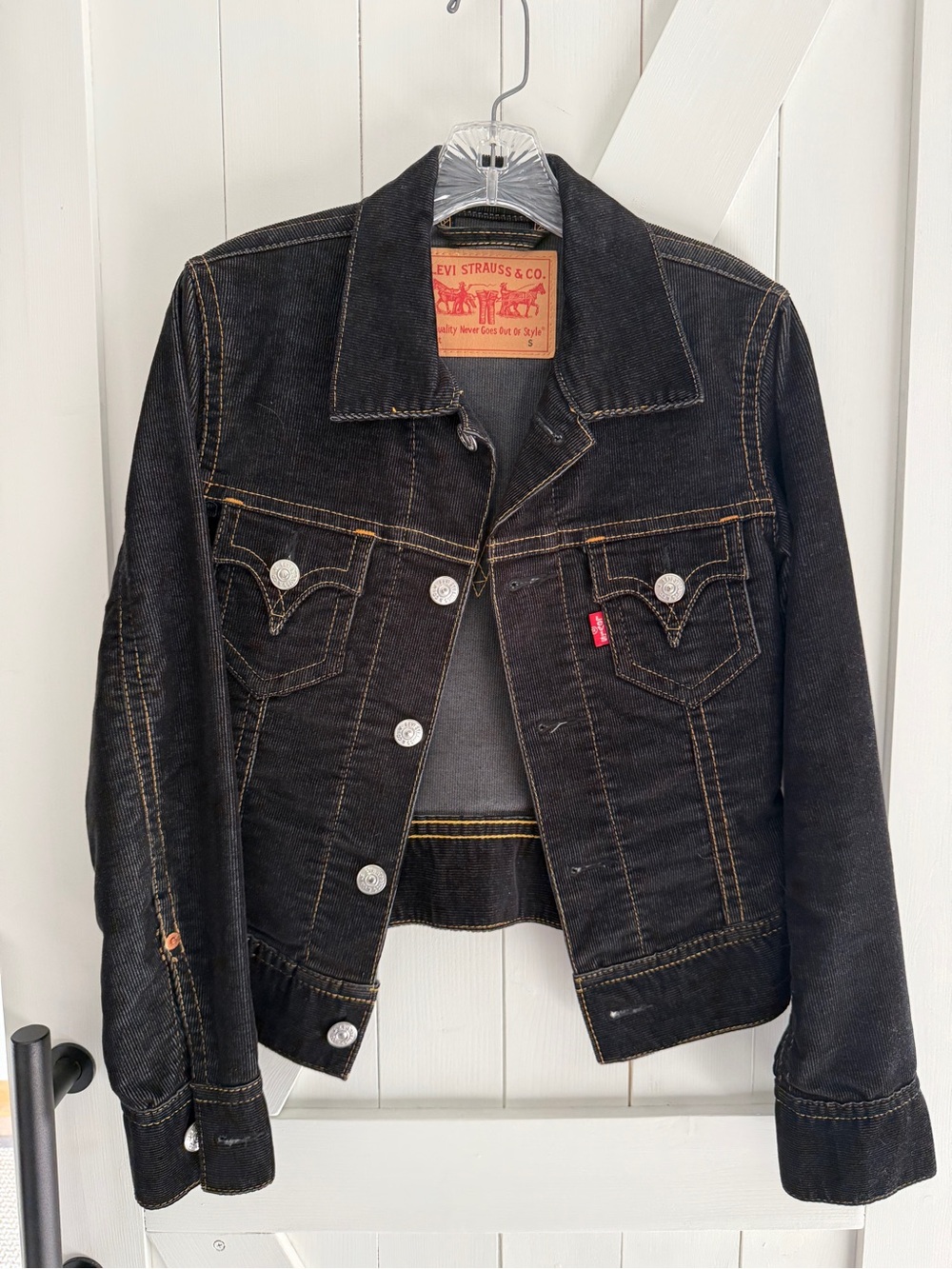 Levi's Black Denim Trucker Jacket with Contrast Stitching - Women's